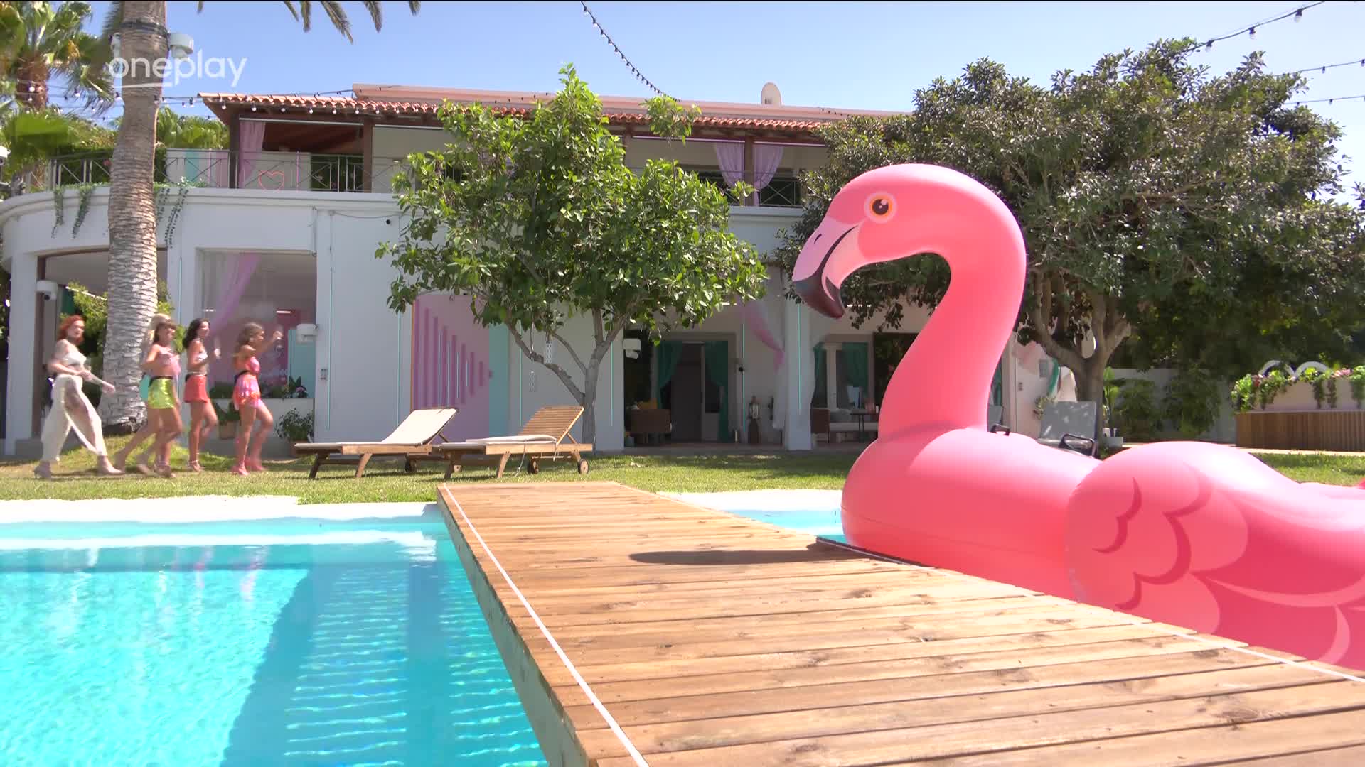Srdíčka se zabydlují ve vile Love Islandu. První dohady vyvolala postel