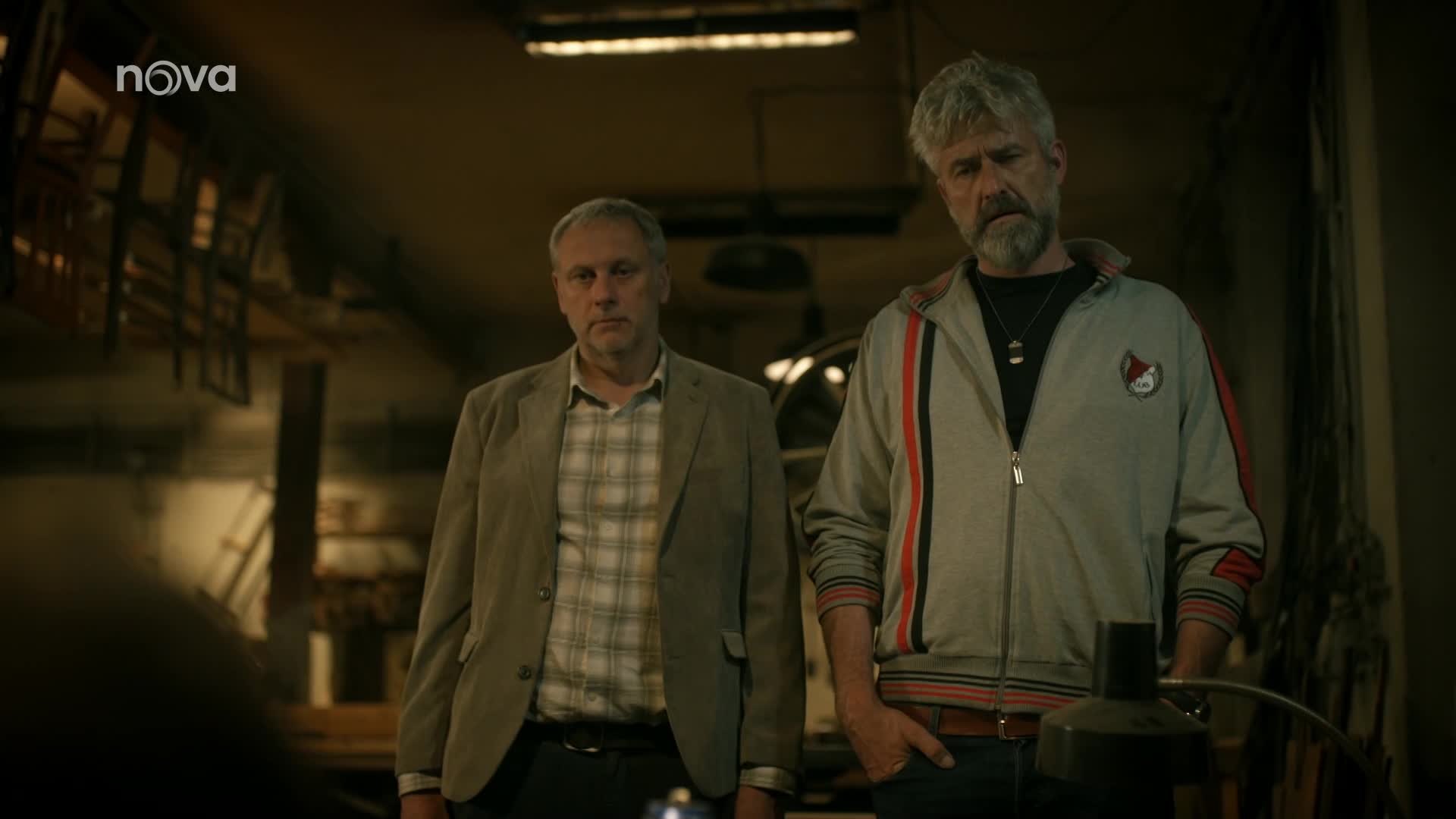 Boček s Kopalem se vydají na misi za Pepou. Společně si promluví u rumu