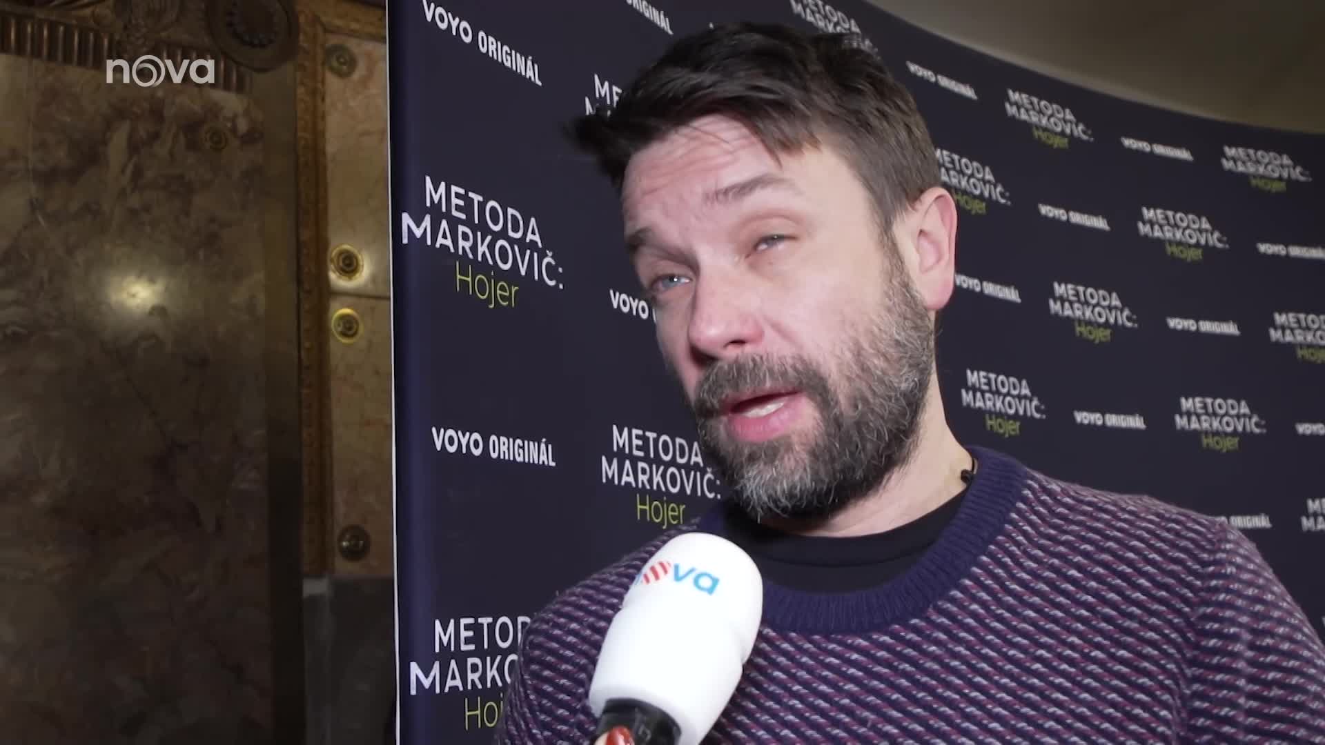Moje žena žije s tím, koho zrovna ztvárňuji, říká Václav Neužil