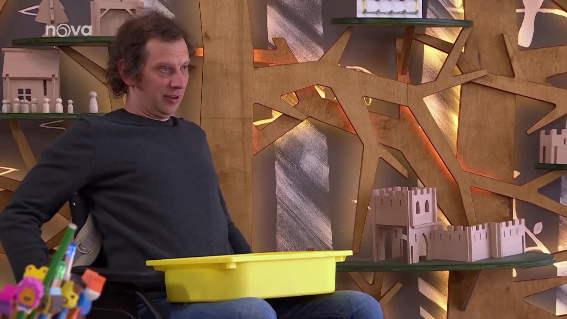 Nejdříve škádlení, pak smeč. Helena v Ulici dostane Lukáše do rozpaků