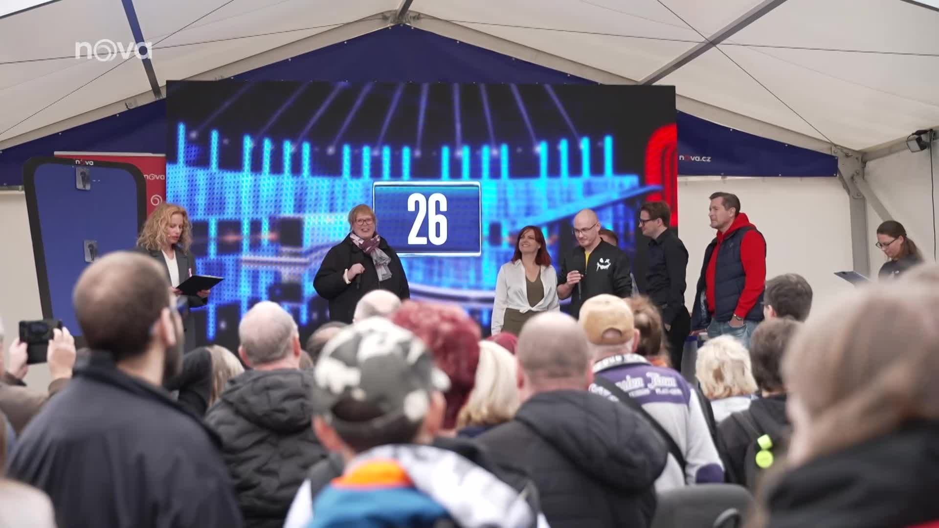 Velkolepé zakončení Dne s Novou: Diváci v Praze zaplnili Smíchovskou náplavku