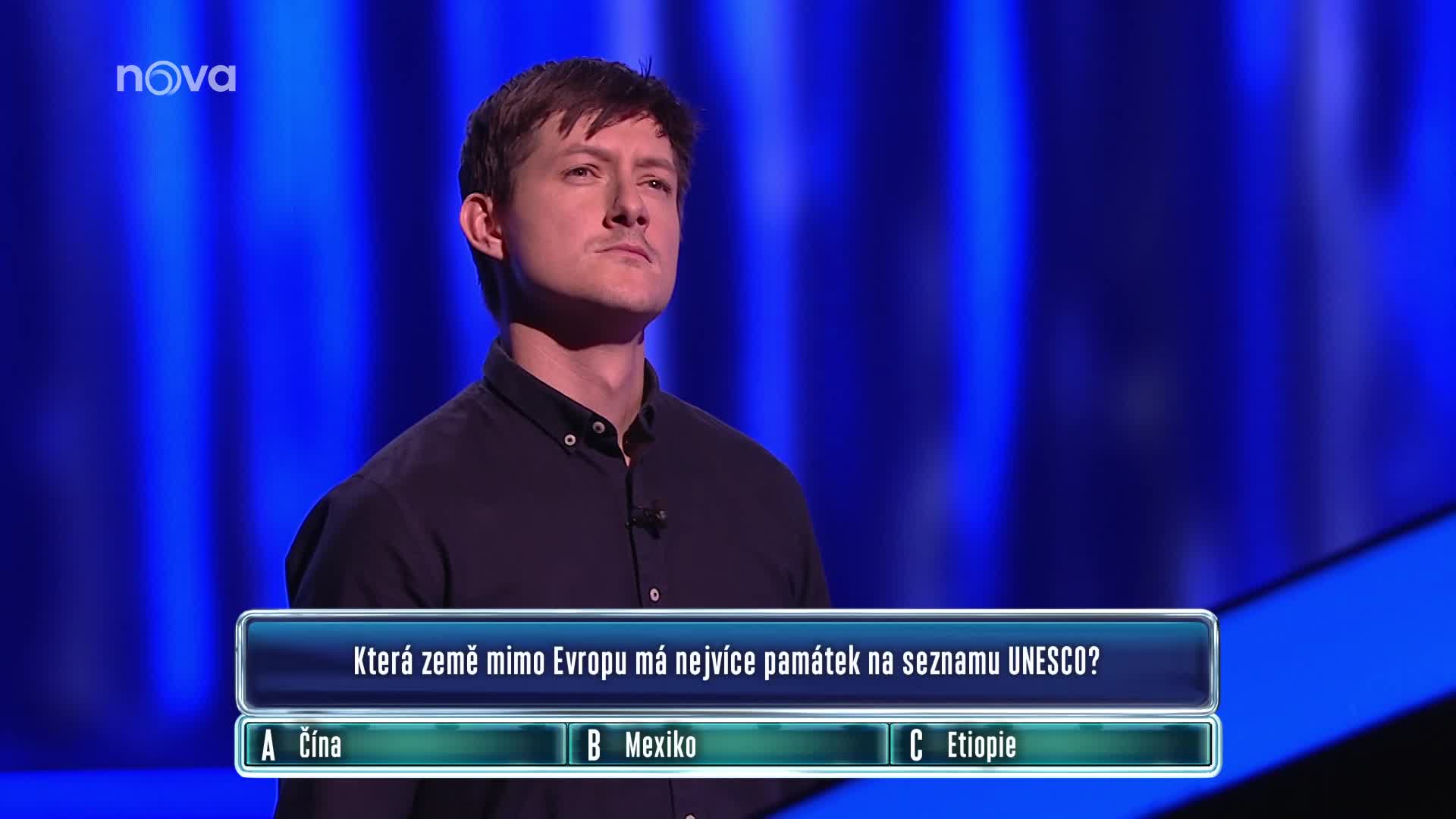 Kvízová dáma chtěla pozdravovat soupeřovu babičku. Sokol ji ale zpražil