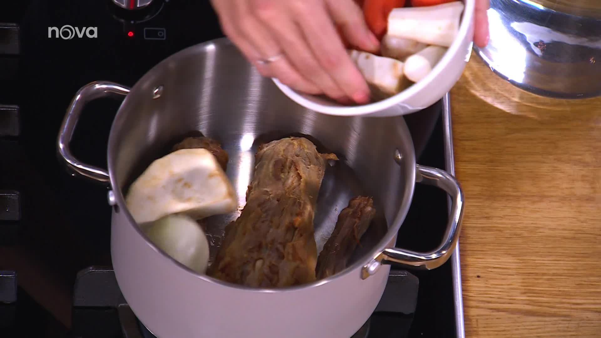 Tescoma s chutí Parmazánové passatelli ve vývaru B217746
