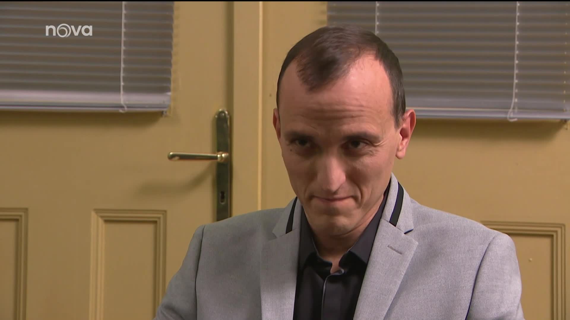 Pokladník v Ulici rozjíždí vysokou hru. Připomeňte si, čeho je schopný
