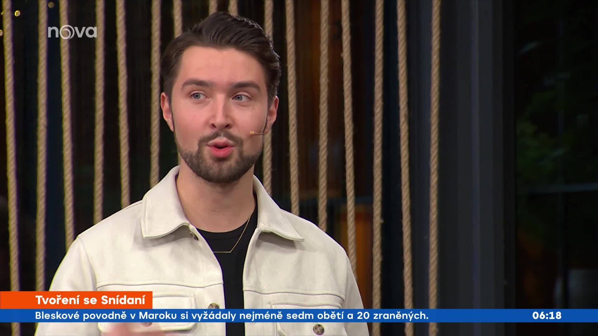 Nehoda v přímém přenosu: Čenský zachraňoval zaklíněnou Morávkovou