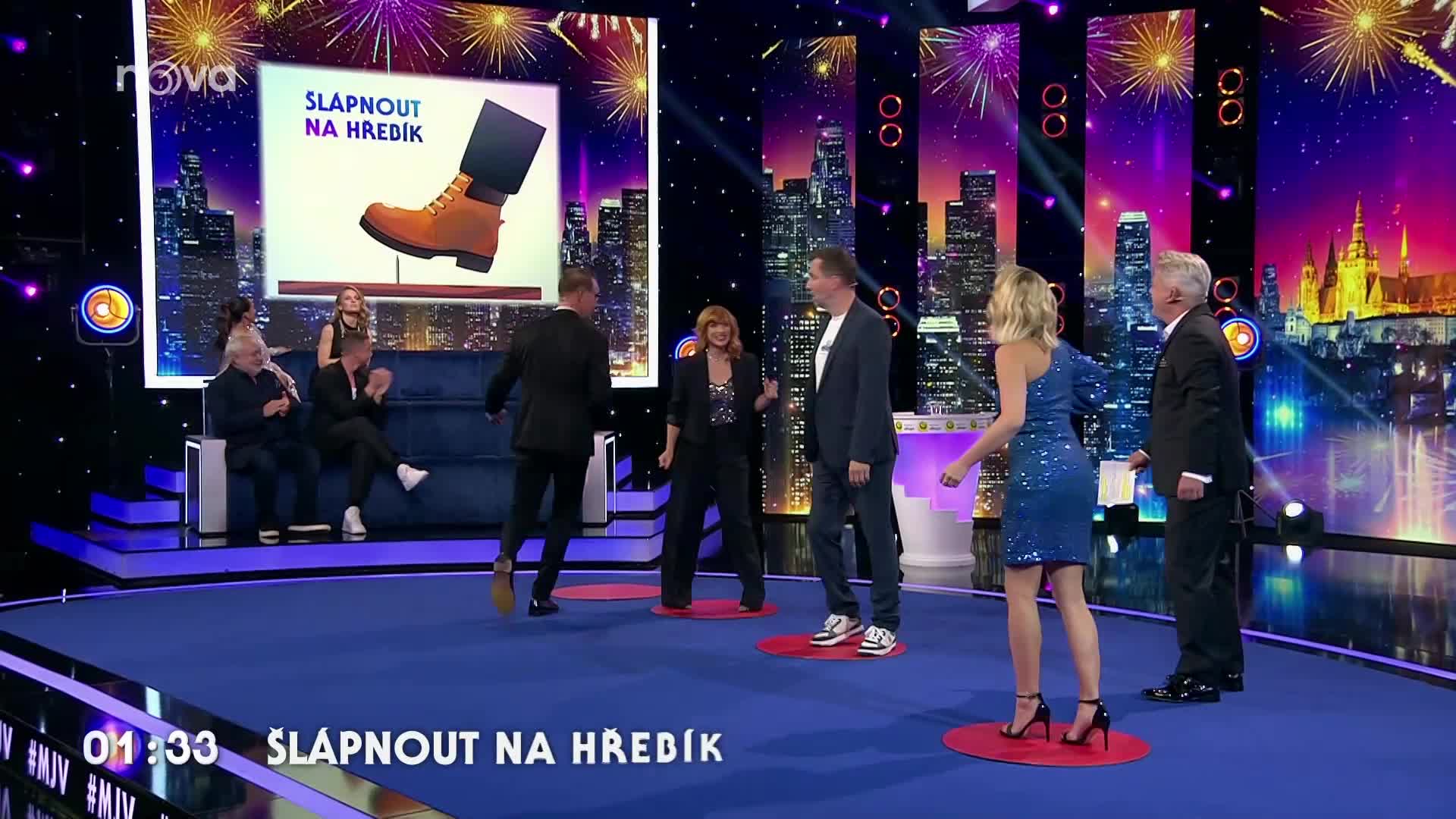 Burešová předvedla kotoul v šatech. Hámovi spadla brada