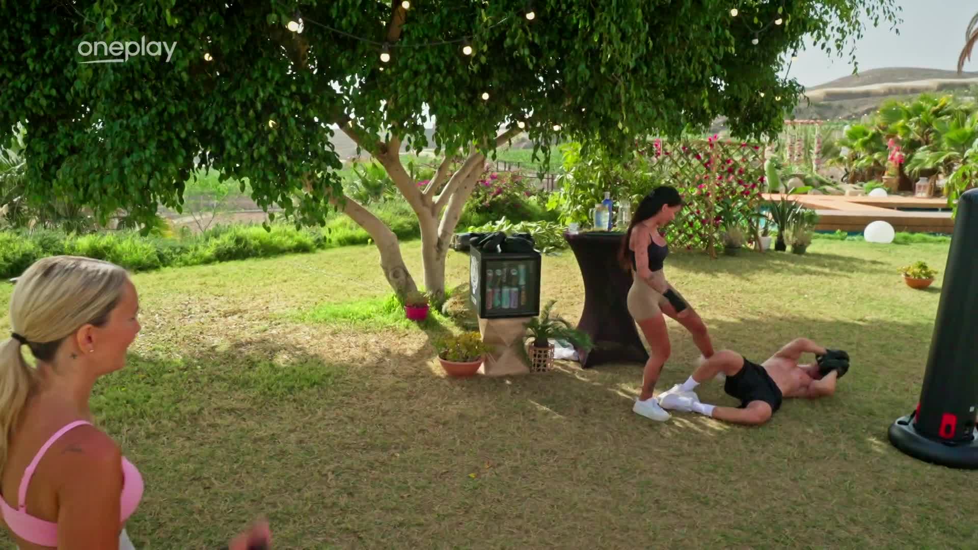 Žhavá lekce kickboxu: Mezi Mírou a Valérií to jiskří