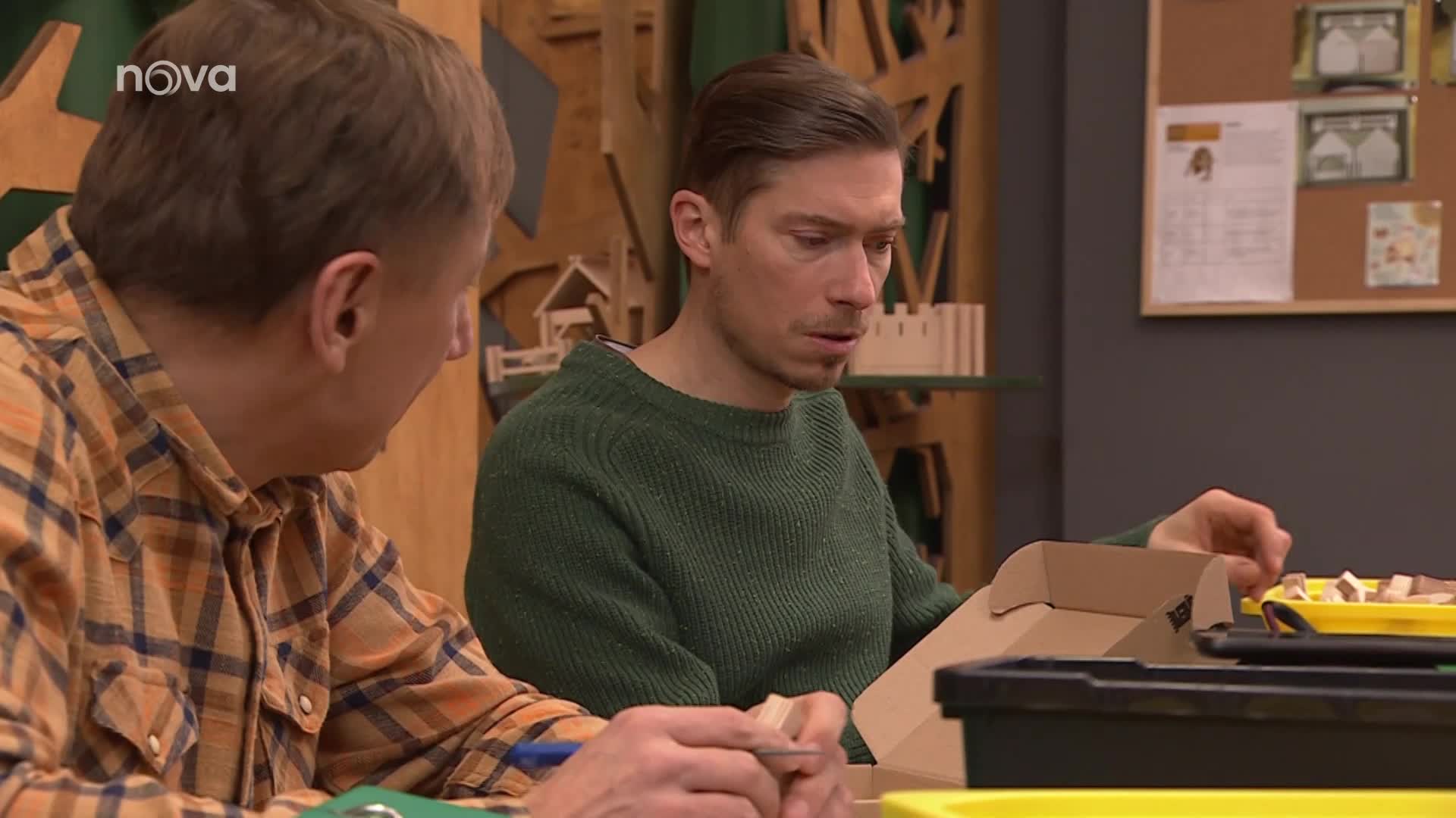 Pavel v Ulici soucítí s Rosťou. Nabídne mu pomocnou ruku