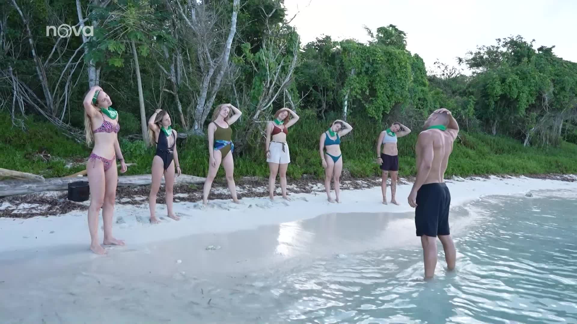 První jiskření v Survivoru? Nela po rozcvičce básní o Matějovi