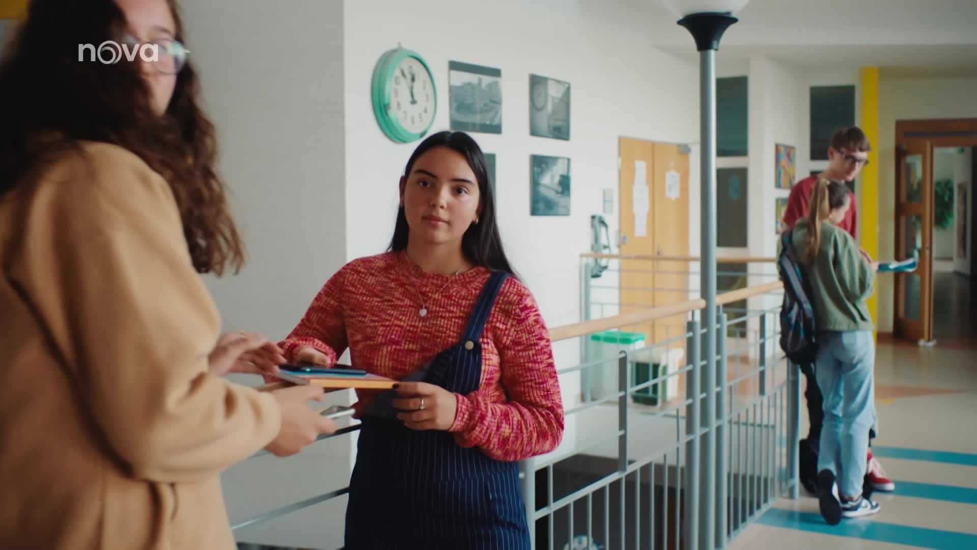 První sex a hned o něm ví celá škola! Co David udělá?