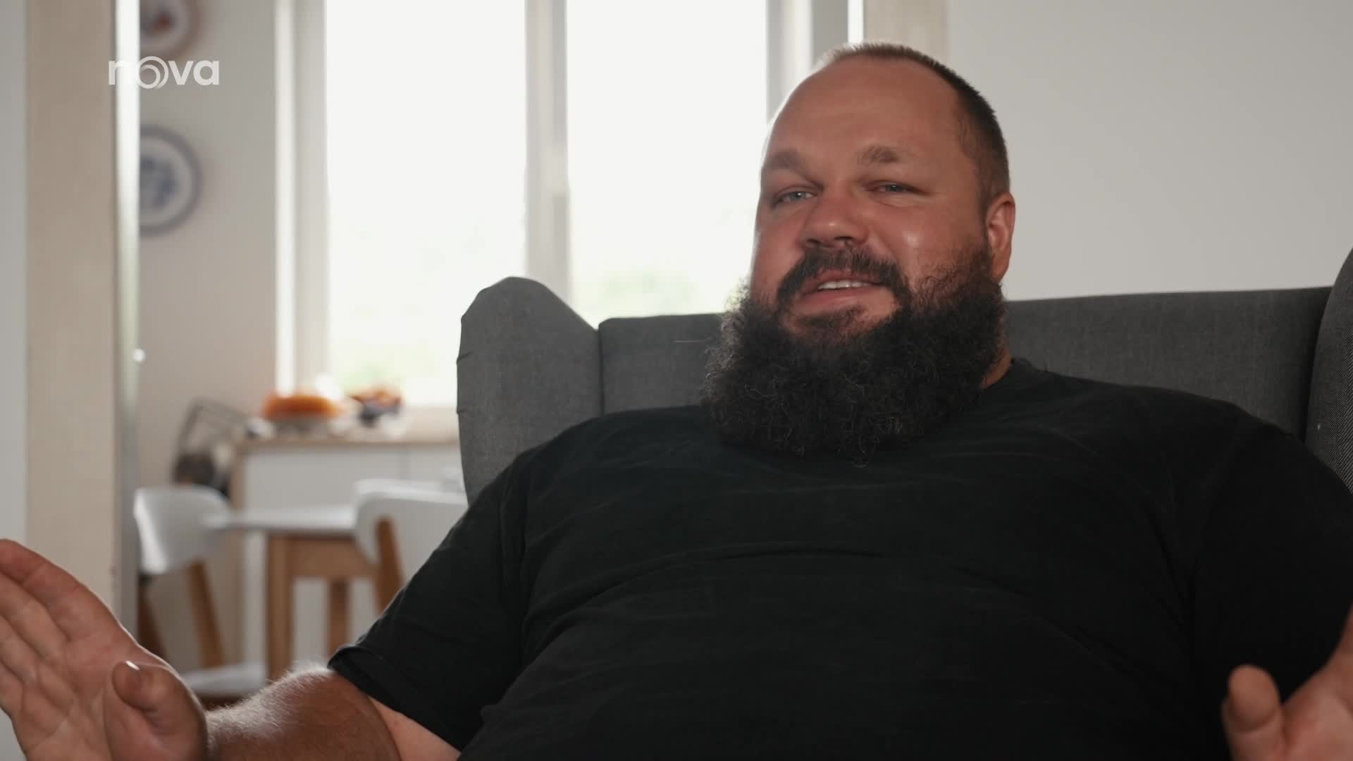 Tomáš z Proměn se téměř nevejde do auta. Má problémy i v práci