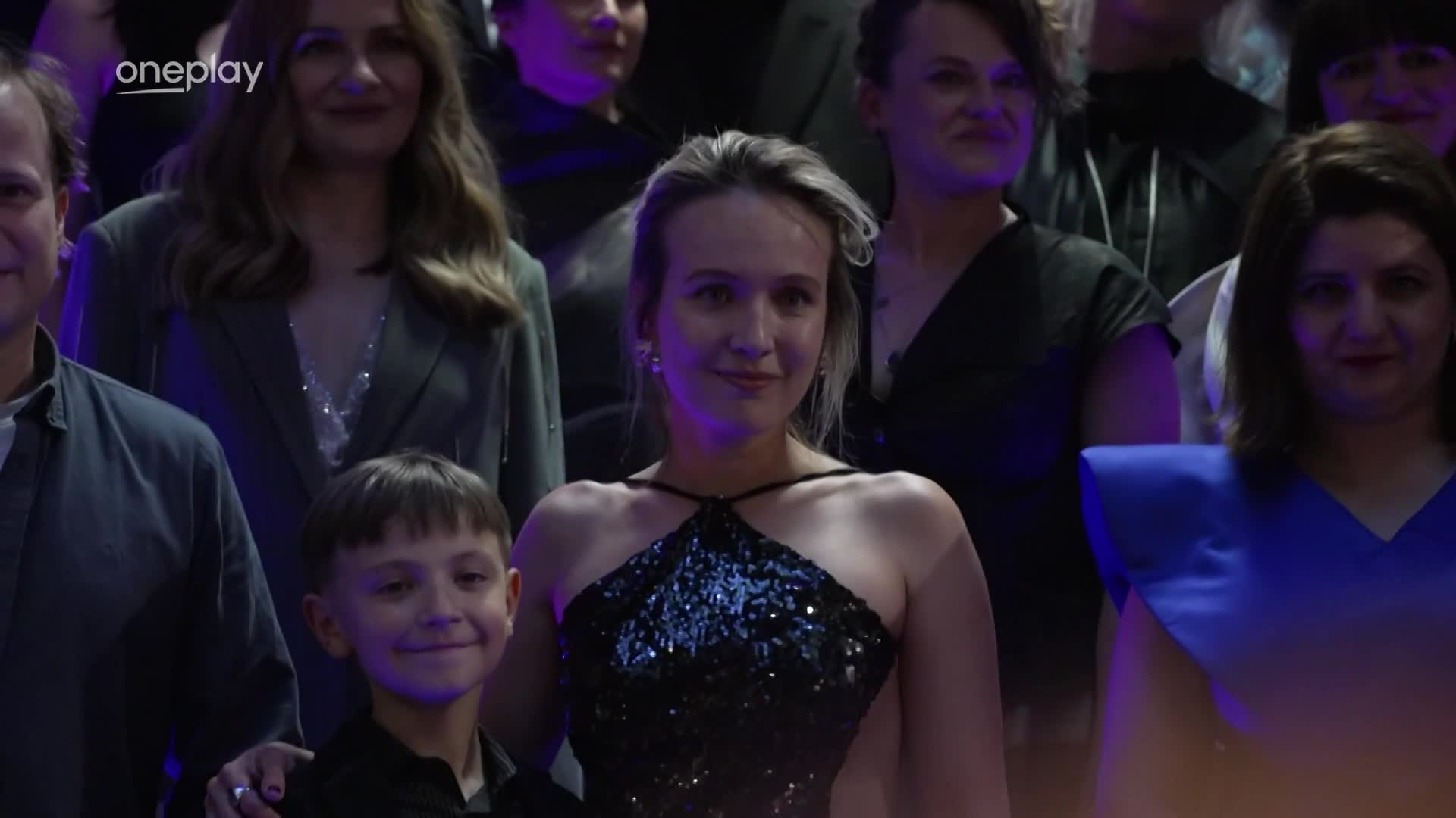 Móda z premiéry Monyové: Ramba použila její samičí energii