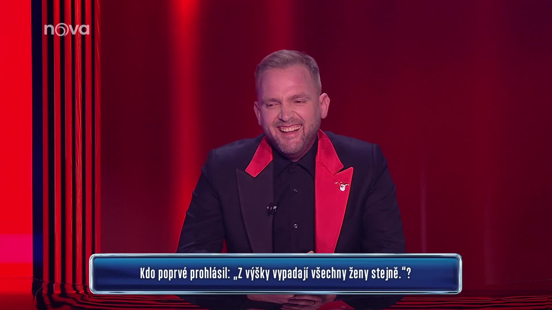 Sokol odboural Boučka. V Na lovu popletl písmenka