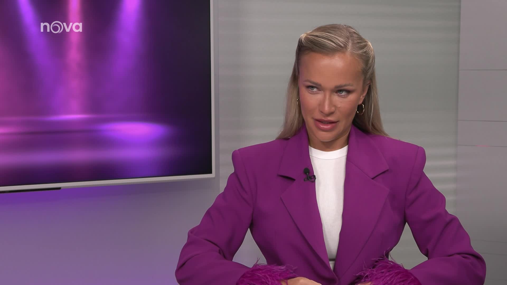 Slováková v pořadu TALK! šokovala. Ukázala piercing v bradavkách