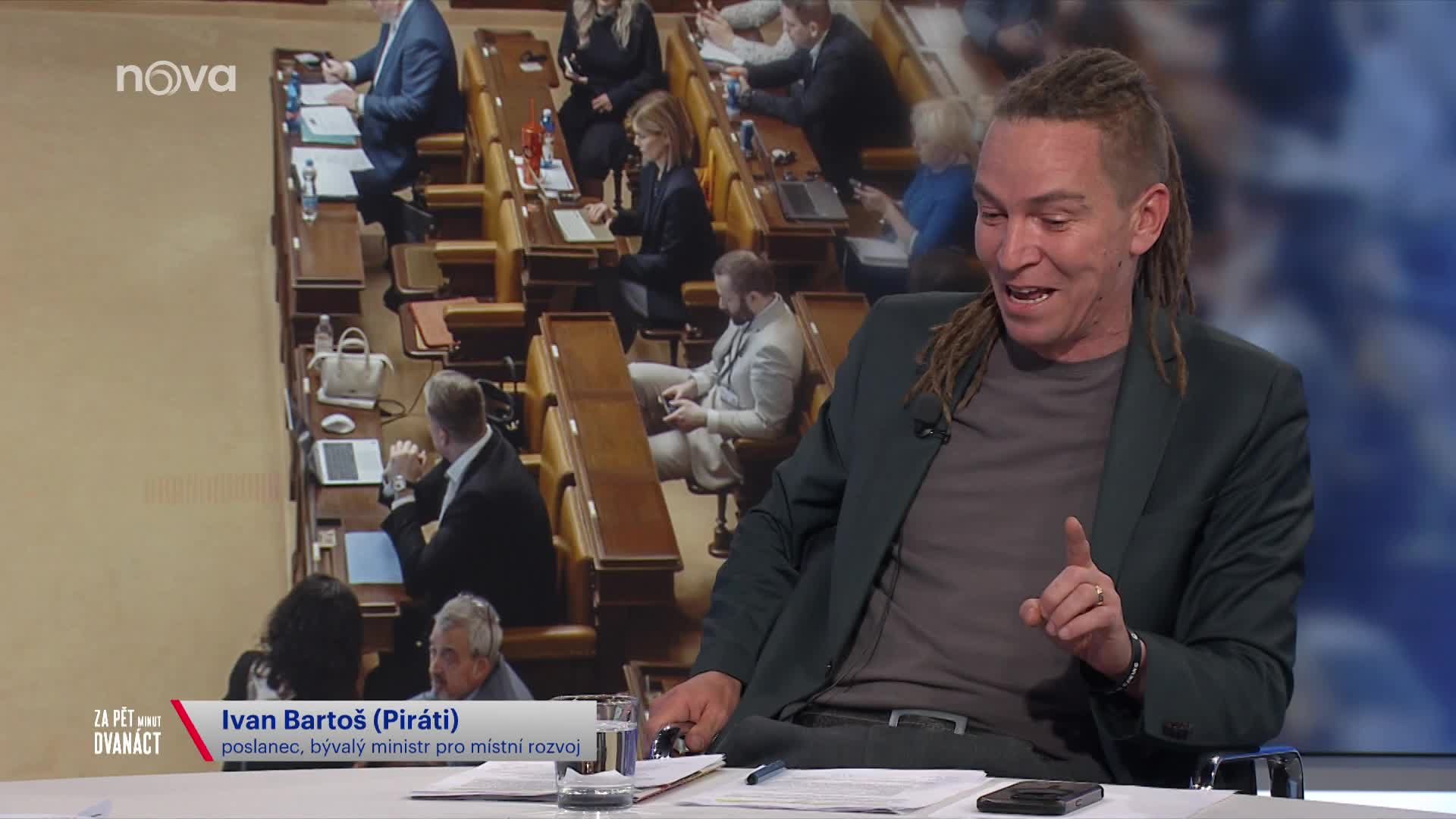 Za pět minut dvanáct B235869